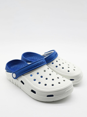 Dép sục y tế màu trắng chất liệu Eva Fylon siêu bền