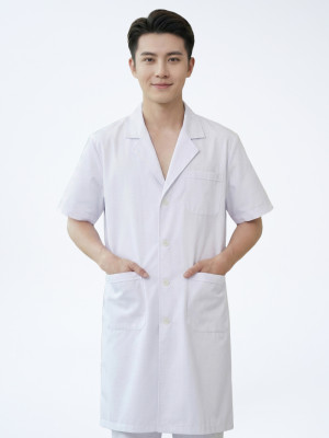 Áo blouse bác sĩ nam màu trắng chuẩn form thiết kế cộc tay, dáng dài