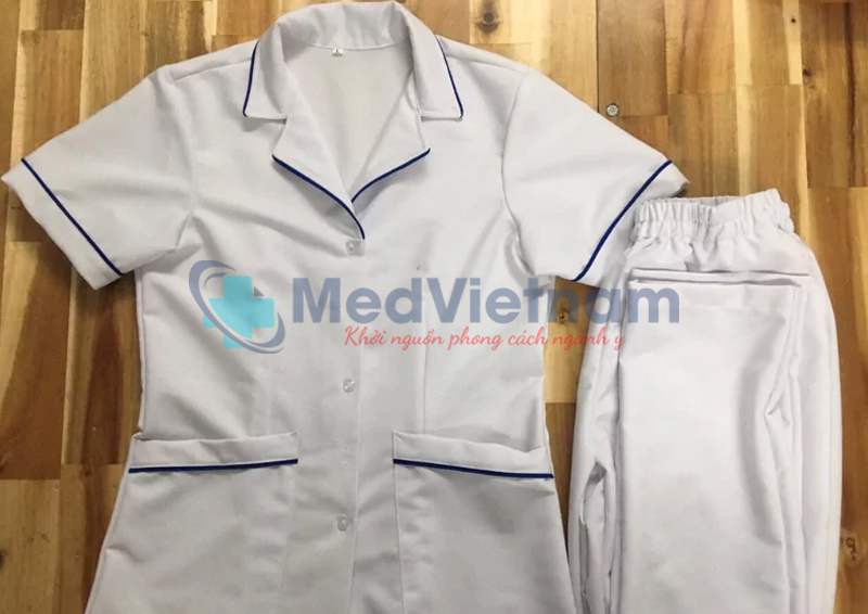 Đồng phục y tế với chất liệu vải lon Mỹ.