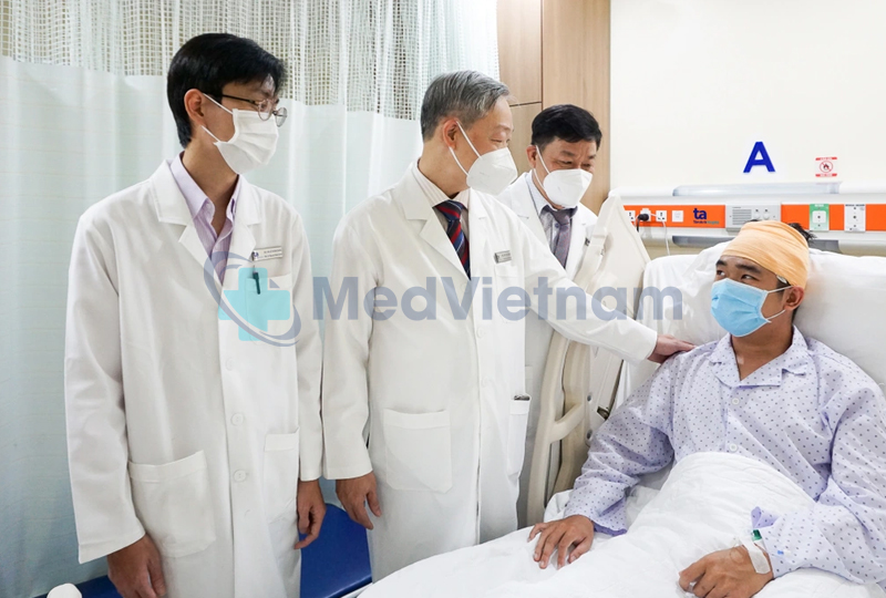 Đồng phục bác sĩ tại bệnh viện Tâm Anh.