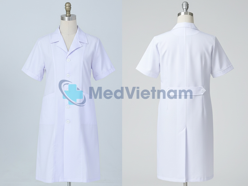 Áo blouse được may với chất liệu vải đạt chuẩn.