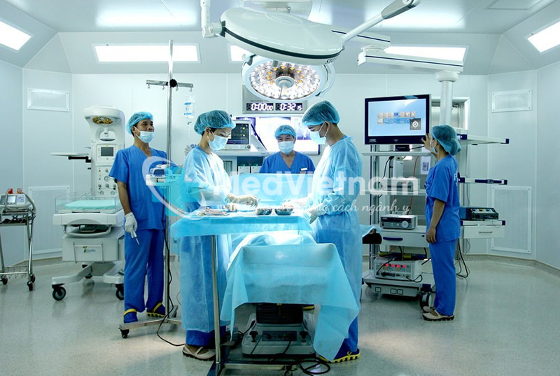 Đồng phục bác sĩ đạt chuẩn vô trùng.