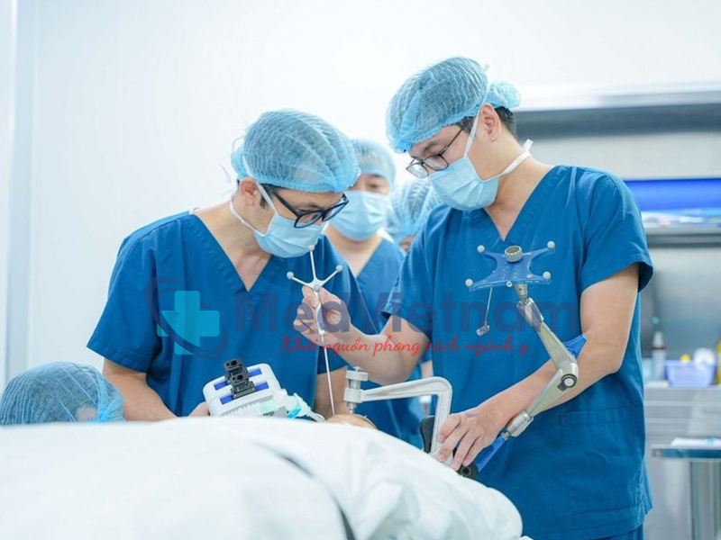 Đồng phục phòng mổ / phẫu thuật tại bệnh viện Vinmec.