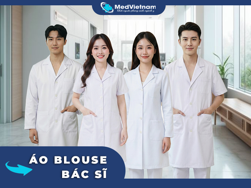 Áo Blouse bác sĩ xây dựng hình ảnh chuyên nghiệp tại cơ sở y tế.